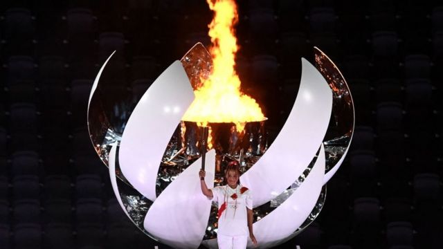 Naoimi Osaka in the Olympic Kettle