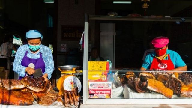Traditional roast pork in Trang is sold per kilogram, and people eat it regularly for breakfast