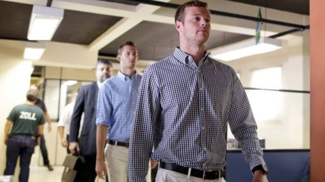 Nadadores americanos após prestarem depoimento