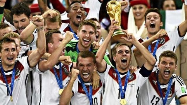 "yan wasan Jamus na murnar daukar Kofin Duniya na 2014 a Brazil