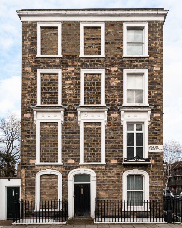 Detached building with several blocked windows on Albert Street, London, mid-19th Century