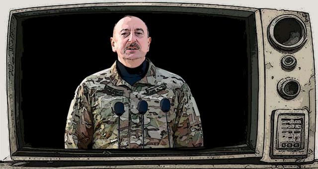 Коллаж и рисунок — Ильхам Алиев в военной форме выступает по телевизору