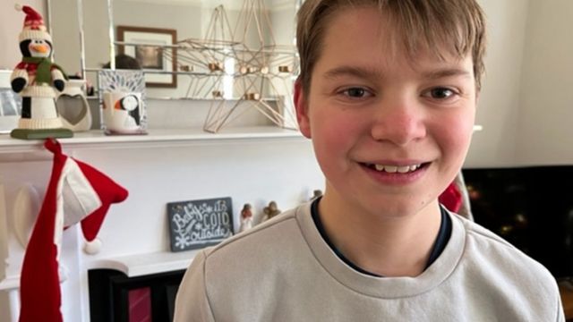 கார்டிஃப் நகரைச் சேர்ந்த லூயிக்கு பல பிறவி இதயக் குறைபாடுகள் உள்ளன