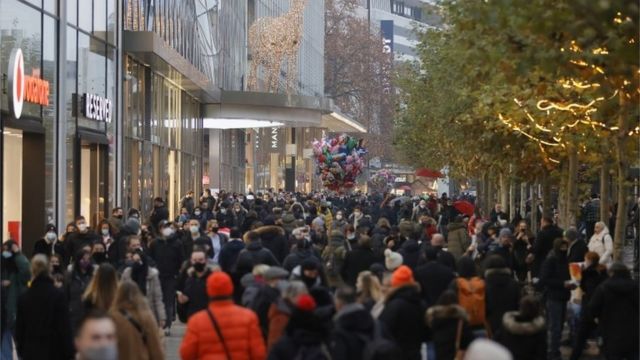 Christmas shopping in Frankfurt, Germany