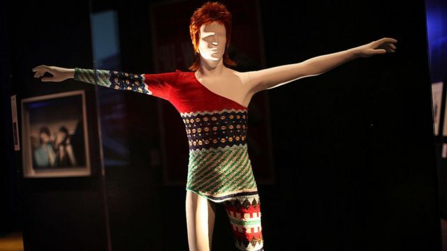 Kansai Yamamoto: Japanese fashion designer dies - BBC News