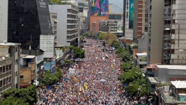 протестующие в венесуэле