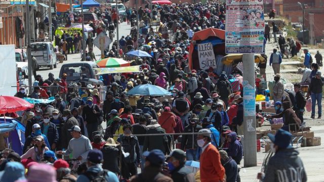 Feria del 16 de julio en El Alto, Bolivia