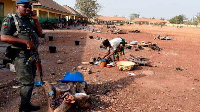 Nigeria 4 Policiers Tués Bbc News Afrique