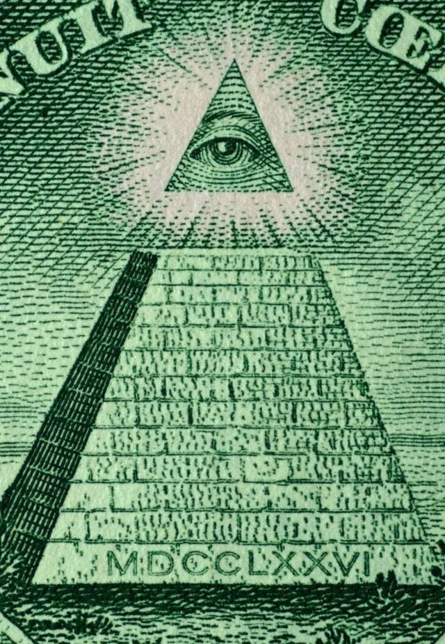 چشم ایزدی که بعضا توسط فراماسونرها مورد توجه قرار می‌گیرد و قرار است نمادی برای دانش نامحدود خداوند باشد، پشت اسکناس یک دلاری آمریکا نقش بسته است