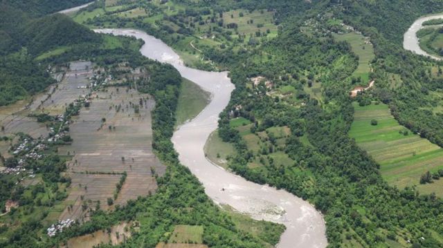 नेपालले आउँदा केही वर्षमा बाह्रै महिना जलविद्युत्मा आत्मनिर्भर हुने लक्ष्य राखेको छ