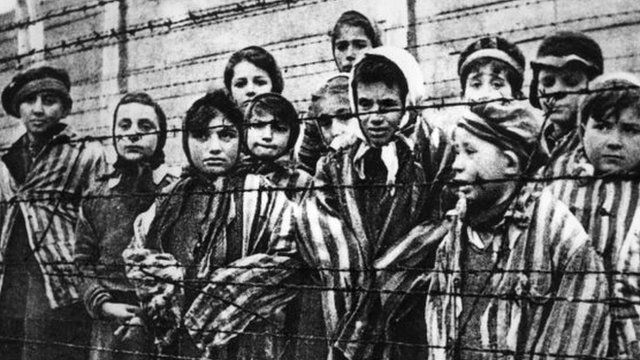 Prisioneros enviados al campo de Auschwitz