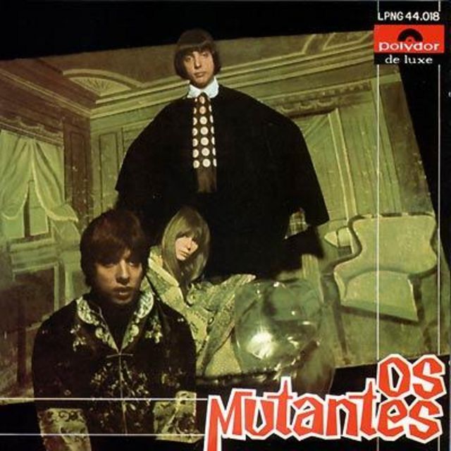 Capa de disco com os três integrantes de Os Mutantes
