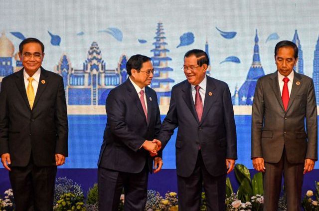 Các lãnh đạo ASEAN nhóm họp tại Thượng đỉnh ASEAN tại Phnom Penh vào tháng 11/2022