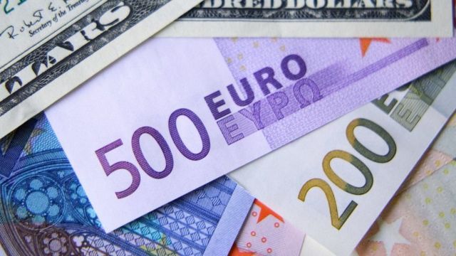 Euro là đồng tiền chính thức của Liên minh Châu Âu và được sử dụng rộng rãi trên khắp thế giới. Hãy xem qua hình ảnh của Euro để cảm nhận vẻ đẹp và sự quyền uy của nó.
