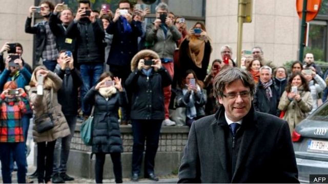 Ông Carles Puigdemont