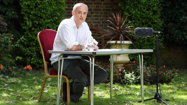 2020年5月25日，卡明斯在唐宁街10号首相府的后花园会见记者，回应杜伦之行所引发的争议。(photo:BBC)