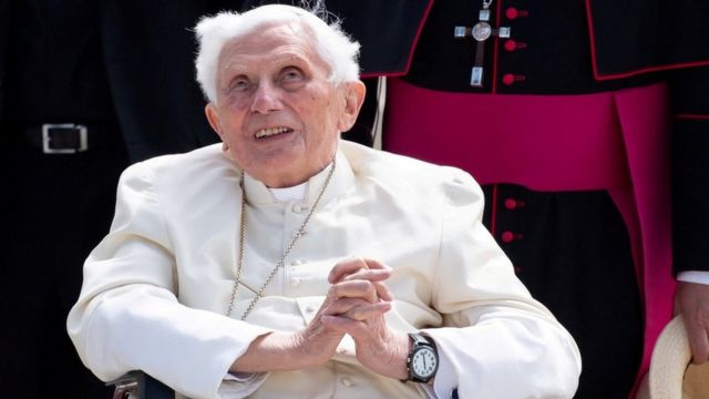 Pope Emeritus Benedict XVI gestures at Munich airport before departing for Rome on June 22, 2020.