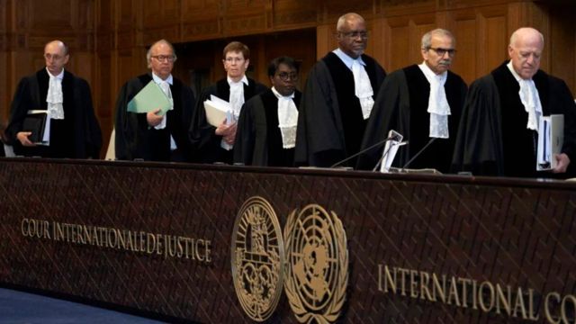 محكمة العدل الدولية: "شبح العزلة الذي طالما تخوّف منه قادة إسرائيل يظهر  أخيرا في لاهاي" - BBC News عربي