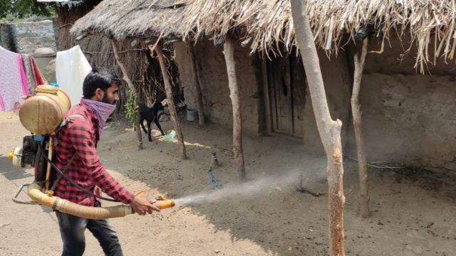 कोरोना वायरस: किन अफ़वाहों से डरे हुए हैं महाराष्ट्र में ग्रामीण - BBC News  हिंदी