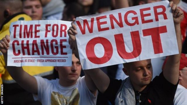 Abakunzi ba Arsenal bashaka ko Arsene Wenger yirukanwa