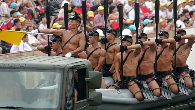Trung Quốc tổ chức tuần tra sẵn sàng chiến đấu khi đoàn Quốc hội Mỹ thăm  Đài Loan - BBC News Tiếng Việt