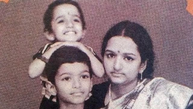 நடிகர் விஜய் - ஷோபா சந்திரசேகர்