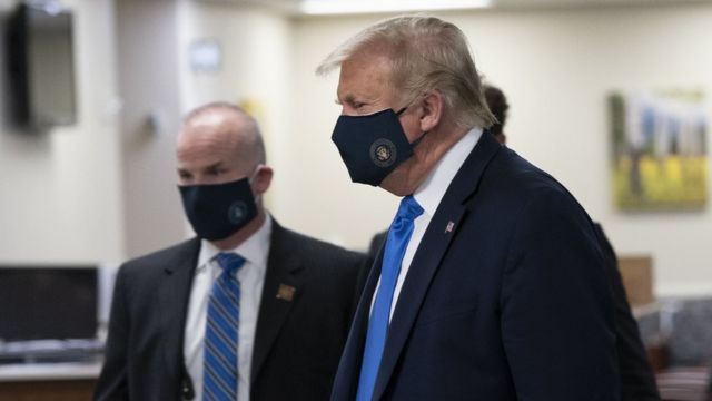 Donald Trump wearing a face mask