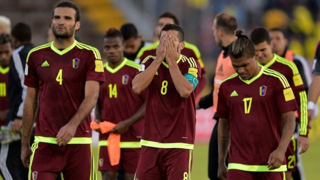 Jugadores de Venezuela tras perder un partido