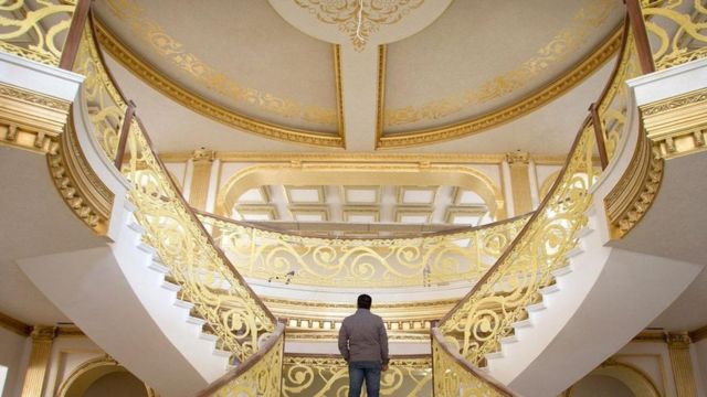 Con cháu của người giàu ít nhất cũng biết rằng họ đã không làm nên sự giàu có này?