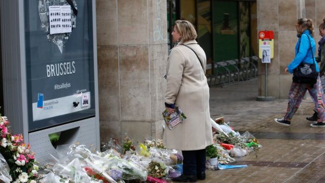 Homenagem a vítimas dos ataques na estação de metrô Maelbeek, em Bruxelas
