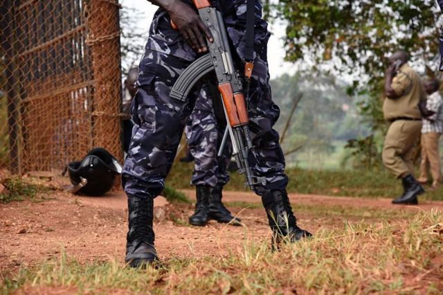 Polisi nchini Uganda wamechangia pakubwa katika kumsadia Rais Museveni kusalia madarakani