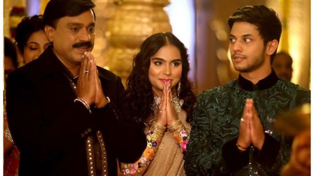 সামাজিক মাধ্যমে কেউ কেউ বলেছেন এসব সমালোচনা অযৌক্তিক।