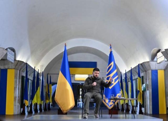 乌克兰总统泽连斯基在基辅地铁举行新闻发布会。(photo:BBC)