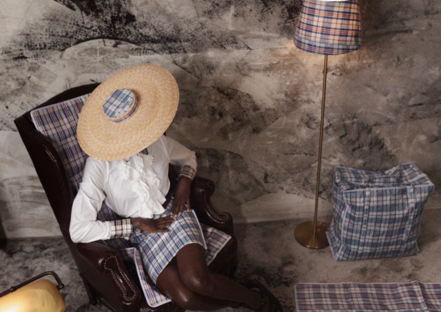 Mannequin portant Ghana Must Go
