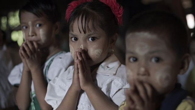 စာသင်ချိန်တိုးမြှင့်တဲ့အပေါ် ပြန်သုံးသပ်ပေးဖို့ ဆရာများအဖွဲ့ချုပ်တောင်းဆို