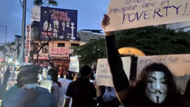 இலங்கை நெருக்கடி