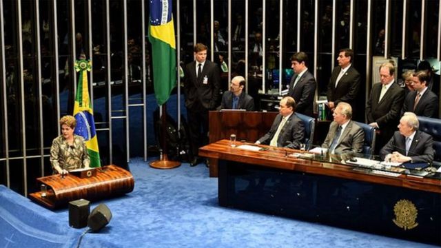 Dilma Rousseff durante julgamento do impeachment no Senado
