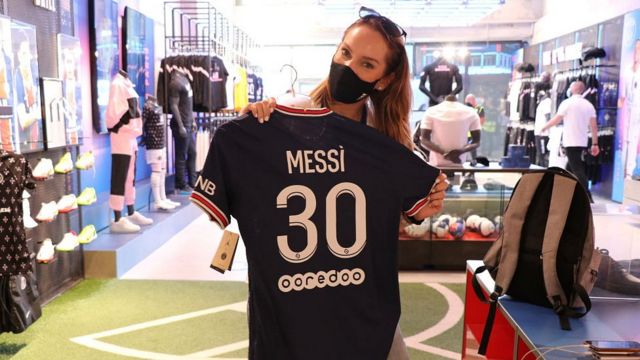 ۱۵۰ هزار پیراهن شماره ۳۰ مسی تنها در عرض هفت دقیقه فروخته شد