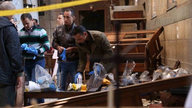 انفجار في كنيسة ملحقة بالكاتدرائية المرقسية في القاهرة