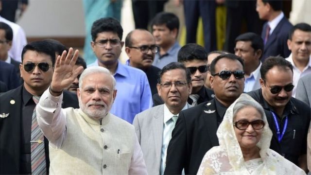 ঢাকা, জুন ২০১৫: বাংলাদেশ সফরকালে প্রধানমন্ত্রী শেখ হাসিনার সাথে নরেন্দ্র মোদি।