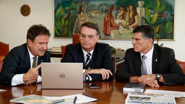 Reunião de Evaristo Eduardo de Miranda, chefe da Embrapa Territorial, com Bolsonaro e o então ministro-chefe da Secretaria de Governo da Presidência da República, general Santos Cruz em janeiro de 2019.