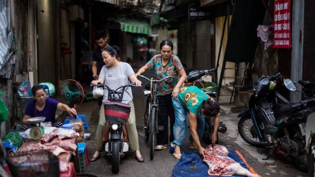 "Khi làm một mâm cỗ hoàn hảo thì hay được khen, nhưng để được một lời khen thì đổi lại là mình phải vất vả một tuần trời," nhà báo Thu Hà