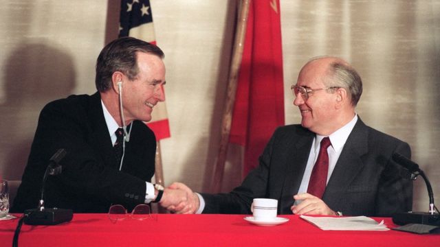 Буш-старший и Горбачев