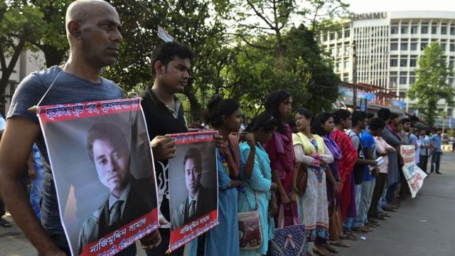 Activists demonstrate following the murder by suspected Islamists of a law student in Bangladesh, 8 April 2016
