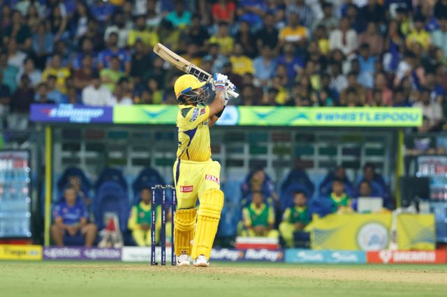 தோனி வியூகத்தால் சென்னை வெற்றி