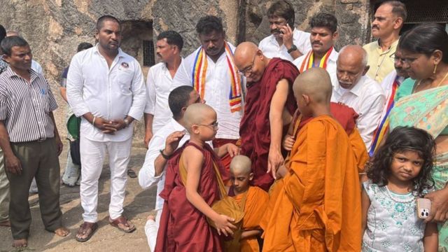 போஜனகொண்டா புத்த கோவிலின் சிறப்பு என்ன?