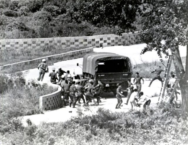 Incidente en la DMZ en 1976