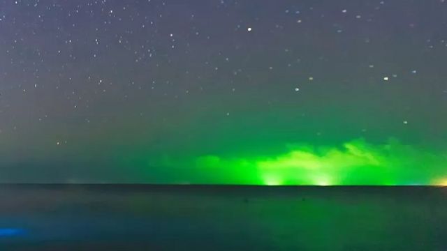 Si pensa che anche i mari della Via Lattea siano causati da batteri bioluminescenti