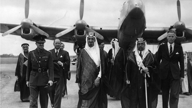شاہ فیصل برطانیہ کے دورے پر