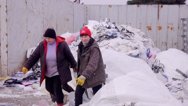 Za Dlinnym Zlotym Kak Ukraincy Spasayut Ekonomiku Polshi Bbc News Russkaya Sluzhba